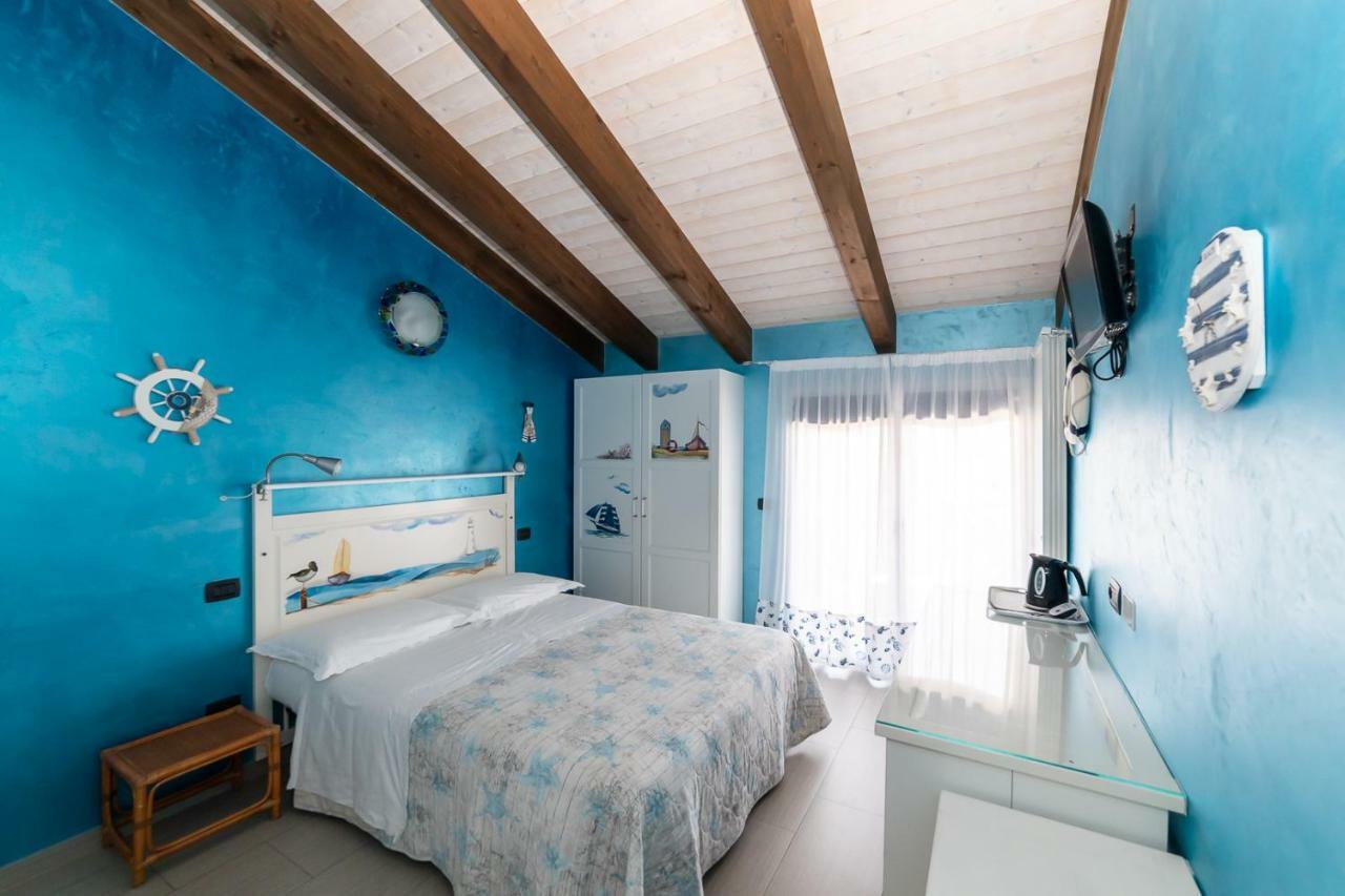 Bed and Breakfast Il Viaggio Diano Marina Esterno foto